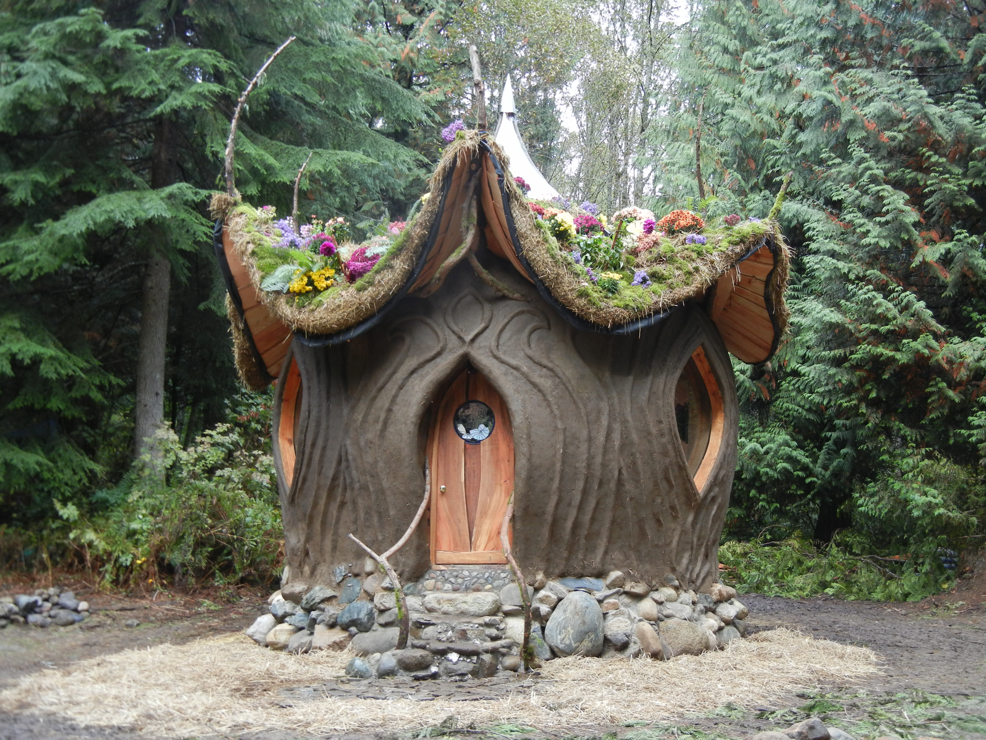 Earth Dome by SunRay Kelley and Sierra SanderHewitt The Shelter Blog